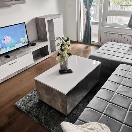 Square Apartment Banja Luka Bagian luar foto